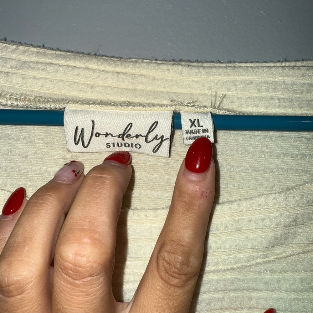 Wonderly Studio Ivory Ribbed Top - Picture 3 of 4